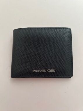 Michael Kors Men's Saffiano Leather Bifold Wallet - Black EXCELLENT CONDITION